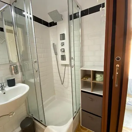 Bed & Breakfast The Artist's Centro 2*
