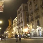 The Artist's Centro Bed & Breakfast 4*