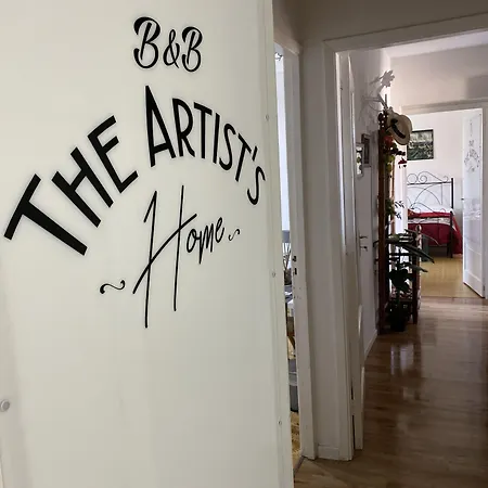 לינה וארוחת בוקר The Artist's Centro